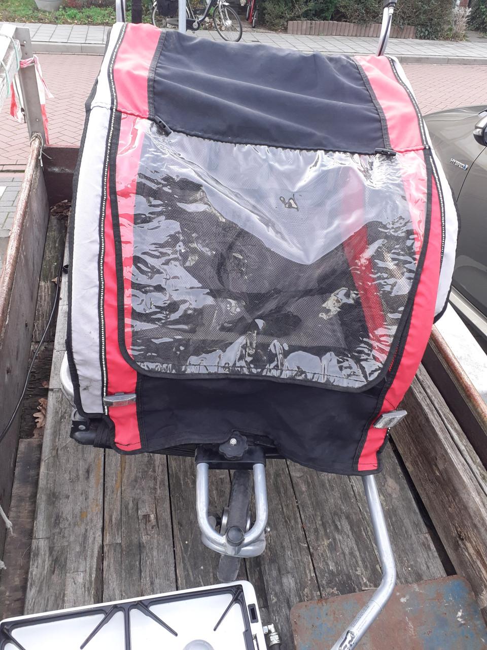 Aanhangfiets en moederfiets kinderzitjes en fietstas& Fiets-kar