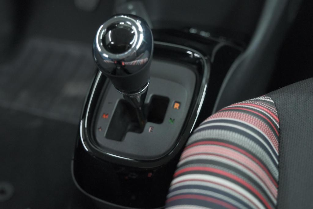 Citroen C1 1.0 vti shine | automaat | apple carplay | climate control | key