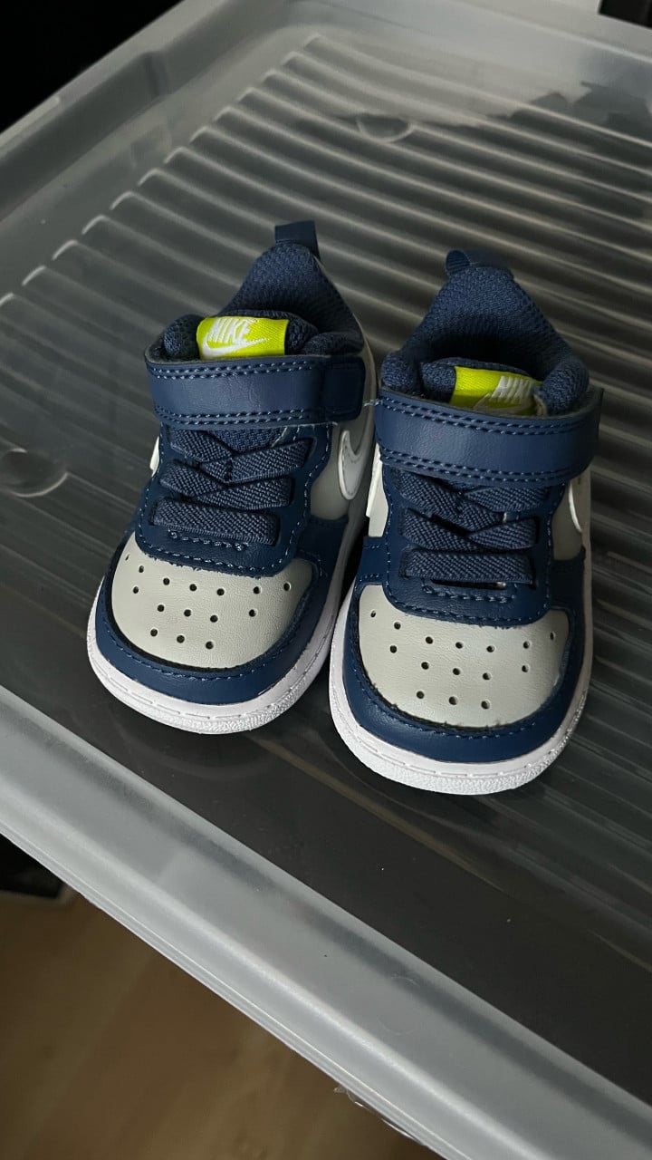 Nike sneakers - maat 17
