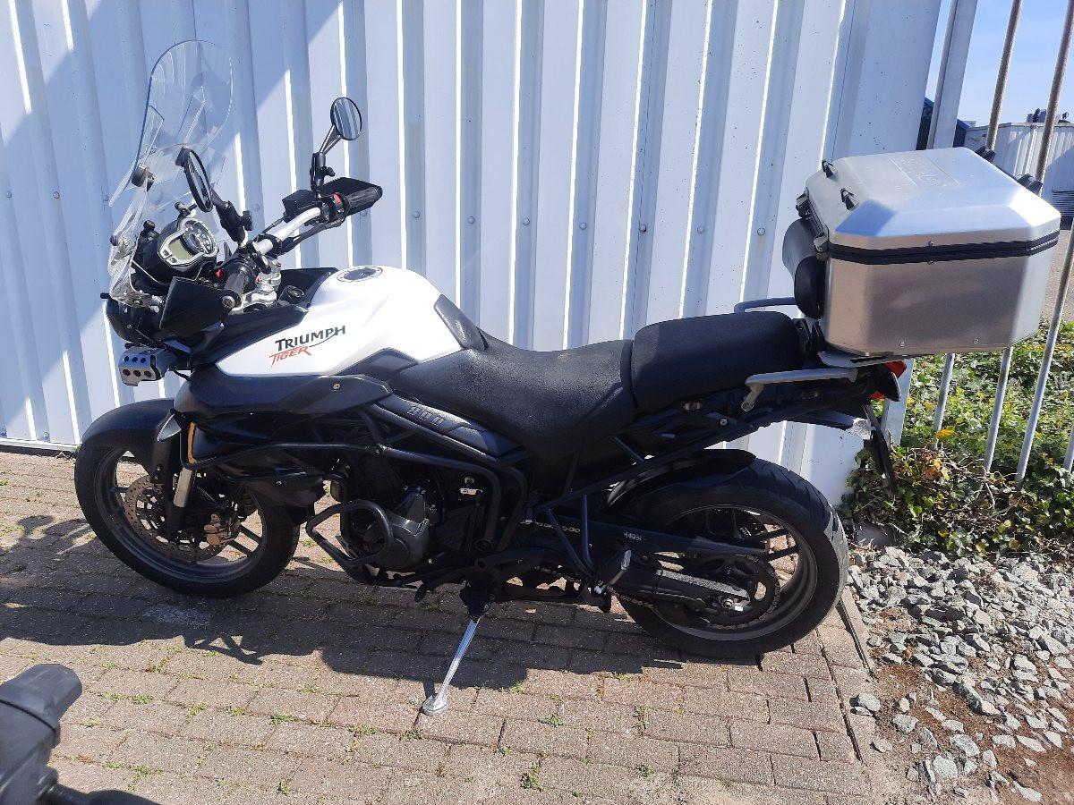 Triumph Tiger 800 uit 2012, Full options!