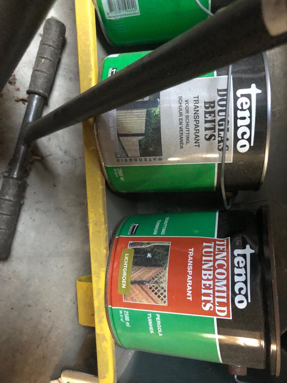 2,5 ltr tenco beits v 10 euro, koffie gratis