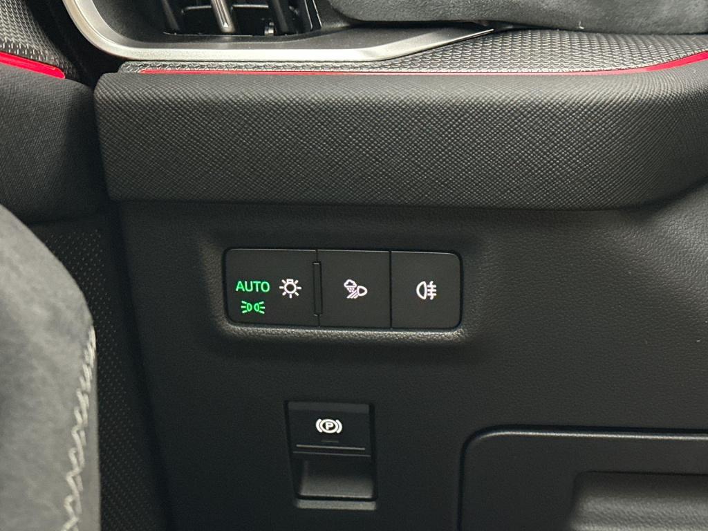 Skoda Kodiaq sportline business 1.5 tsi phev 150 kw / 204 pk su