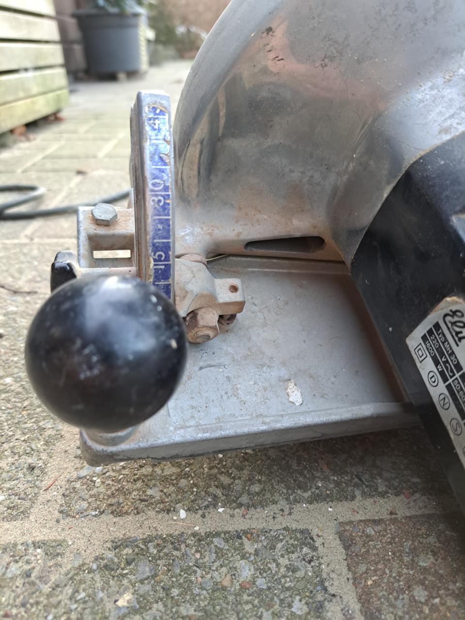 Cirkelzaag ELU MH30 1600W