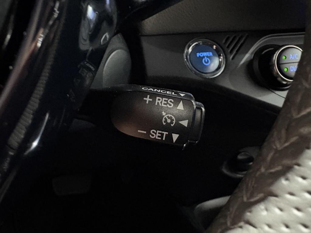 Toyota Yaris 1.5 hybrid dynamic bi-tone | camera | navi |