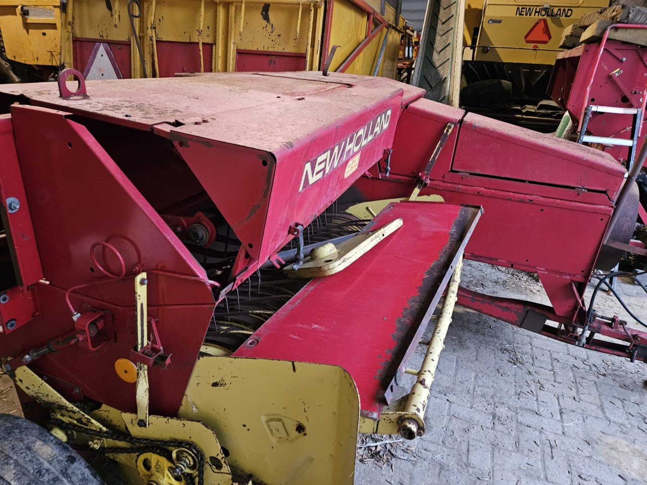 Balenpers New holland 286 super Hayliner