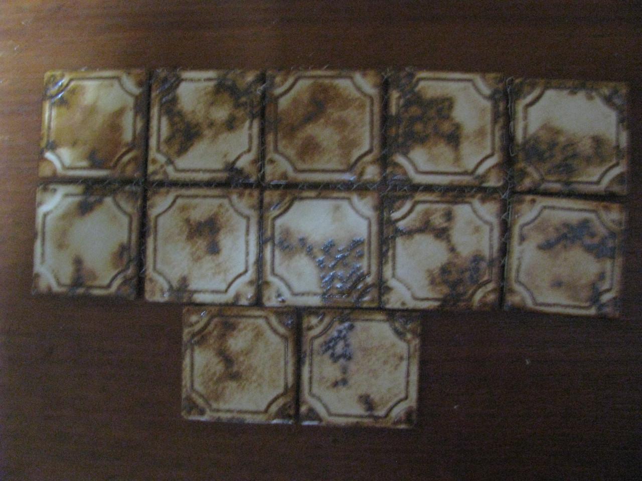 12 Kleine tegeltjes.