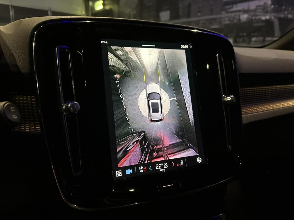Volvo XC40 recharge pro *pano*harmankardon*360camera*