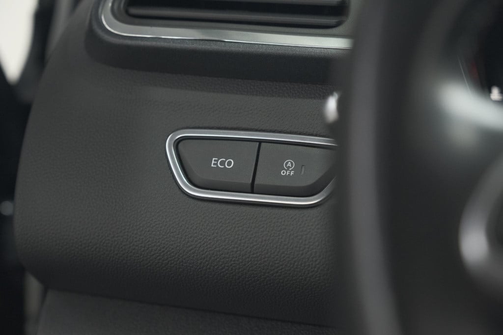 Renault Kadjar tce 140 intens | trekhaak | camera | dodehoek | pack leder |