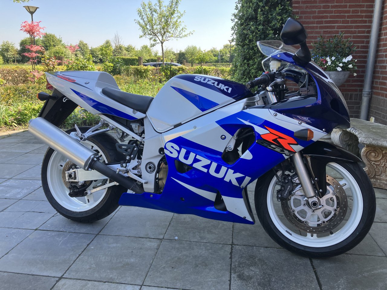 Suzuki GSX-R600 2001 in absoluut unieke staat schadevrij nieuwe banden etc.