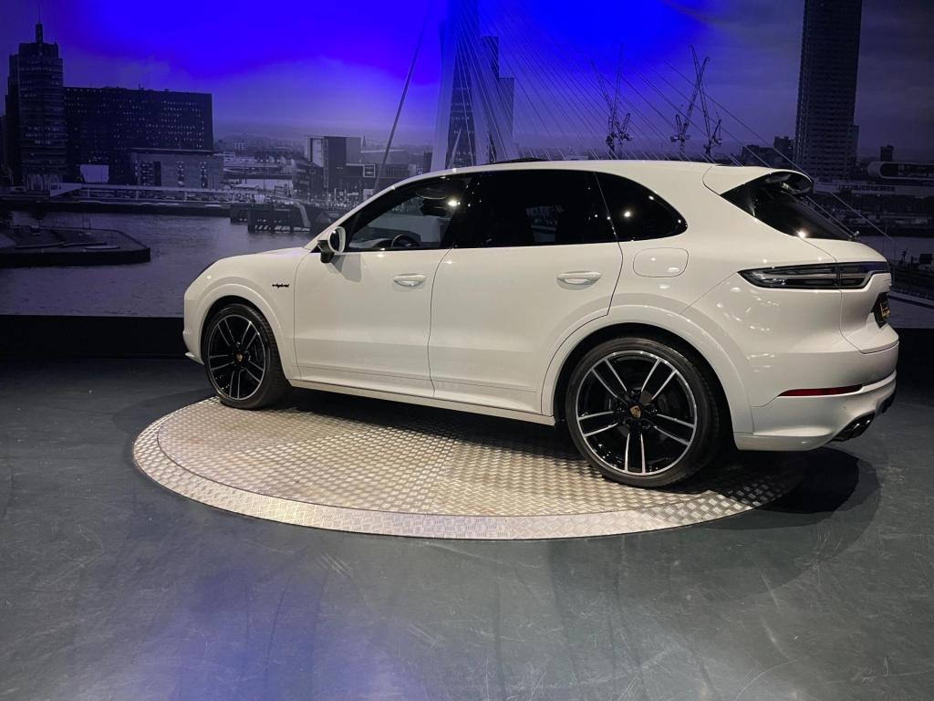 Porsche Cayenne 3.0 e-hybrid platinum edition*pdls*pasm*softclose*22inch*sp