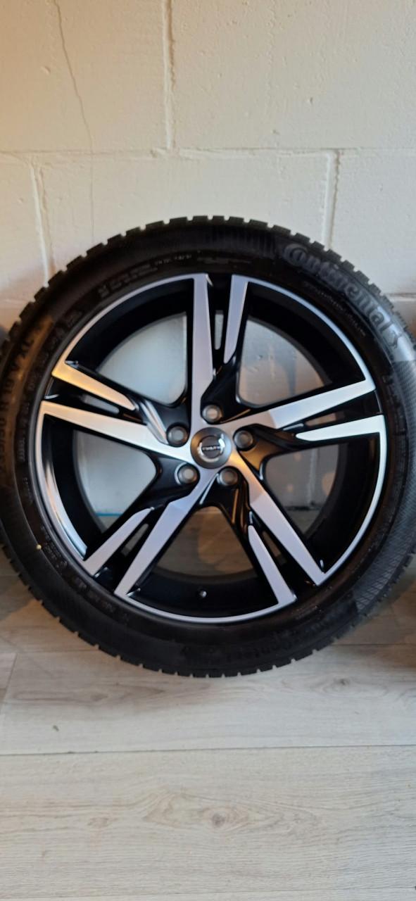 Originele Volvo R-Design 19" velgen XC60 XC40 + winterbanden