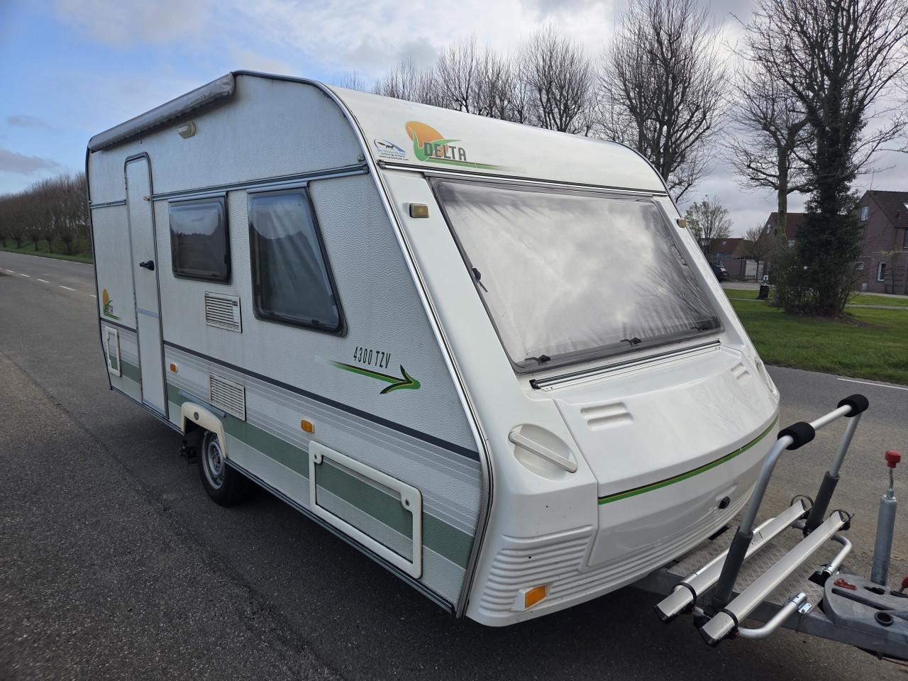 Complete delta caravan met mover + voortent instapklaar