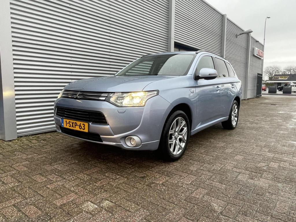 Mitsubishi Outlander 2.0 phev instyle | nieuwe batterij |