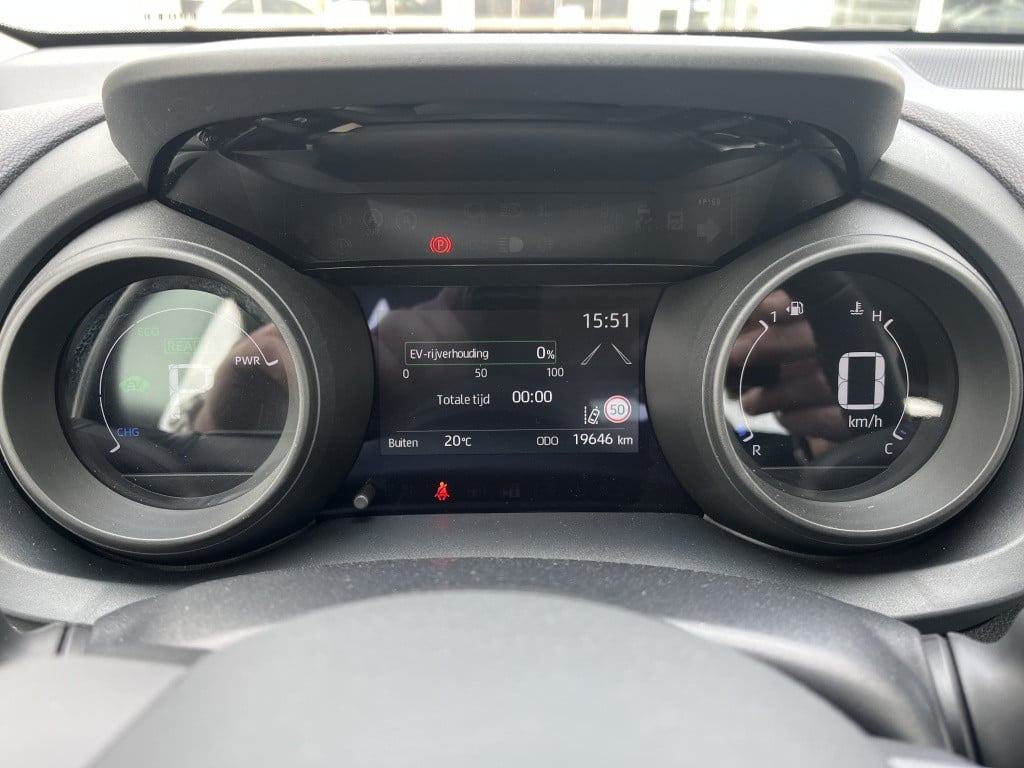 Toyota Yaris 1.5 hyb. dynamic | camera | navigatie |