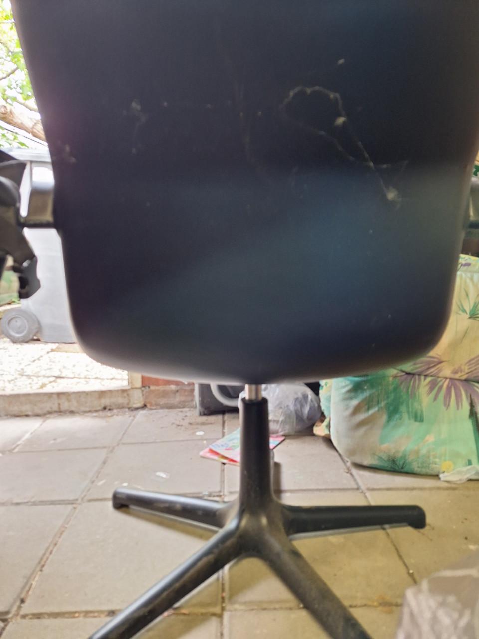 Gratis burostoel(draai)