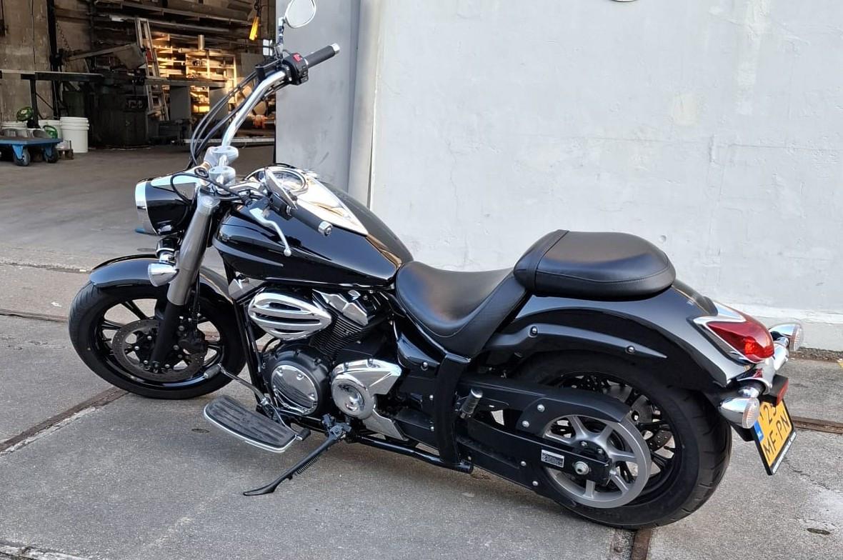 Yamaha XVS 950  Midnicht Star