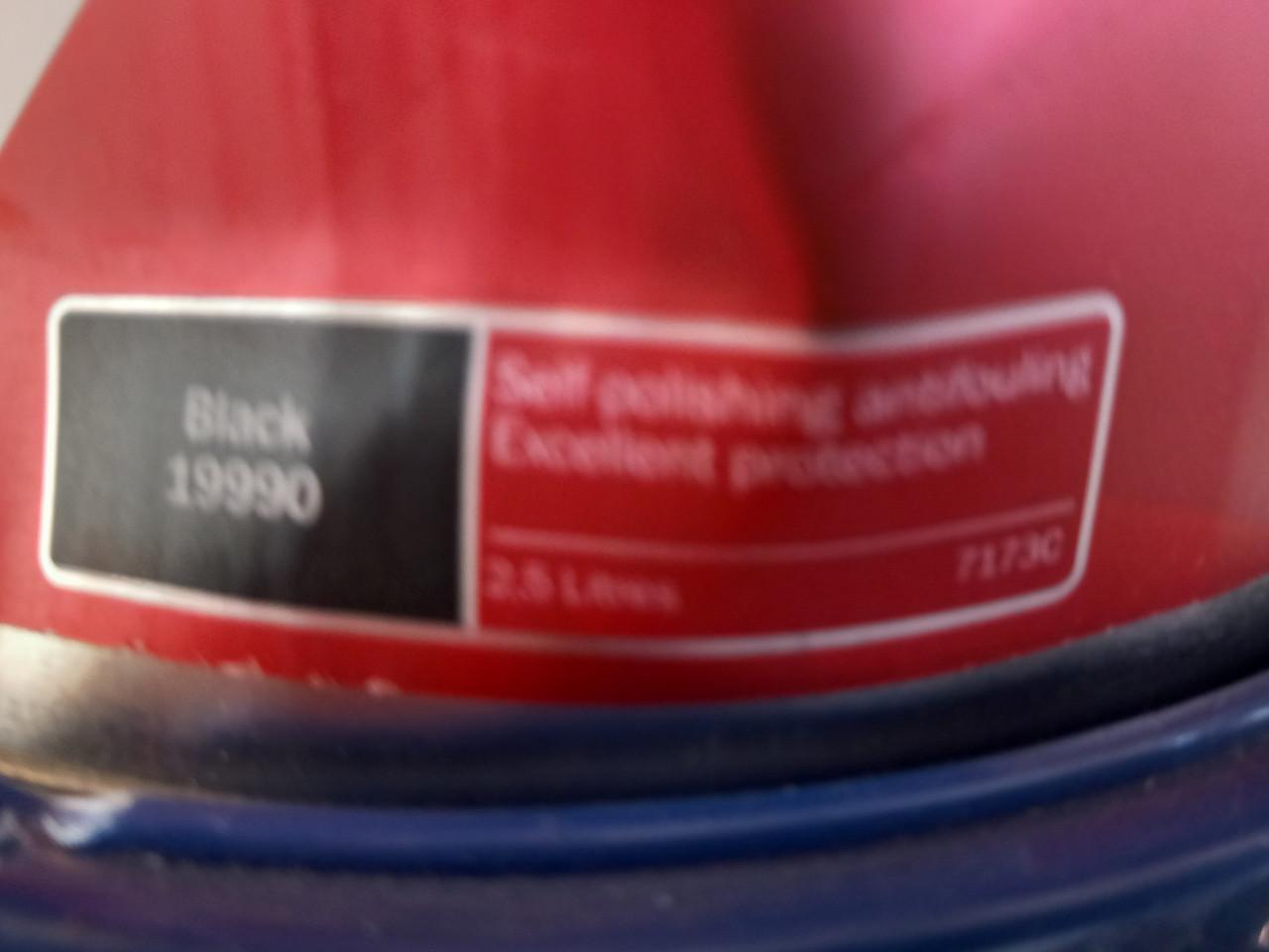 Te koop twee nieuwe 2,5 liter  bussen antifouling van hempel zelfslijpend