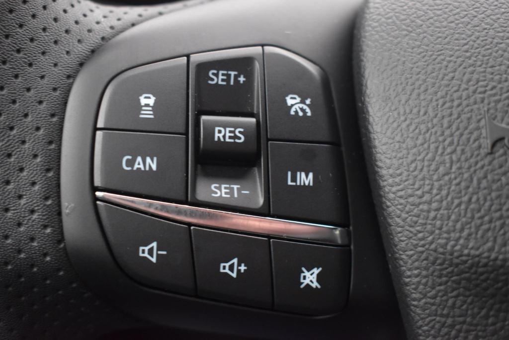 Ford Focus wagon 1.0 ecoboost hybrid st line x | climate control | adaptiev