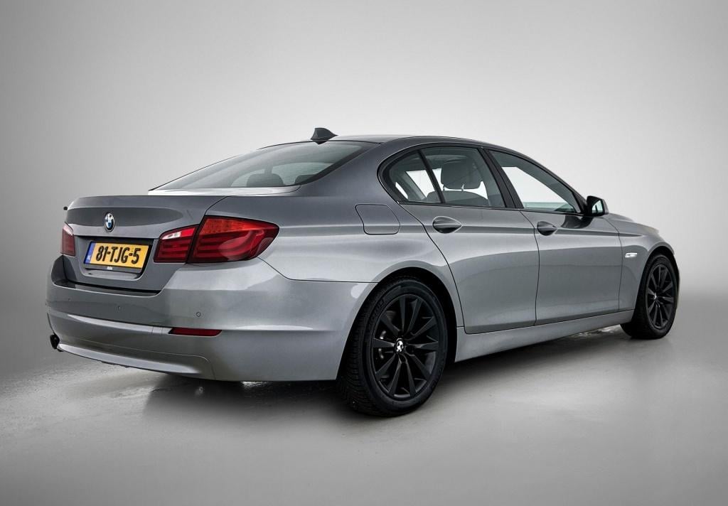 BMW 5 Serie 523i high executive | schuif/kanteldak |