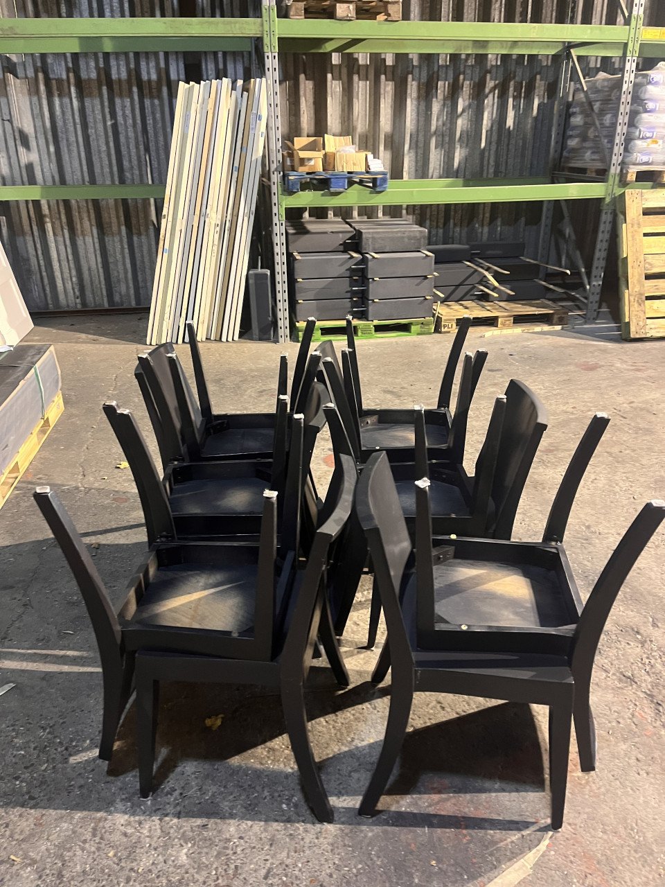 **LEUKE GEBRUIKTE HOUTEN STOELEN**