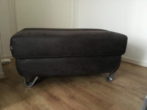 DONKER BRUINE HOCKER