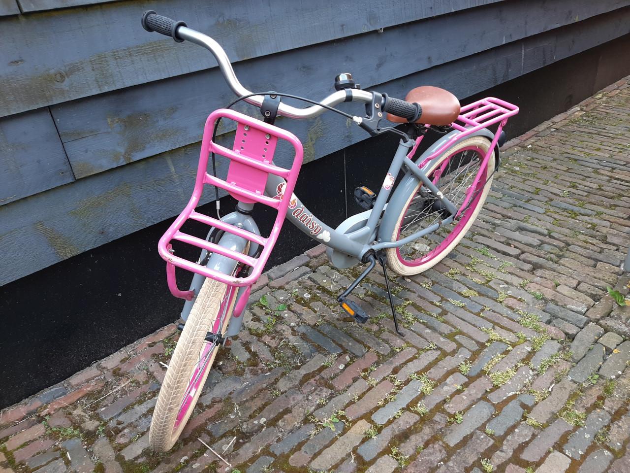 Leuke 22 inch meisjesfiets van Spirit