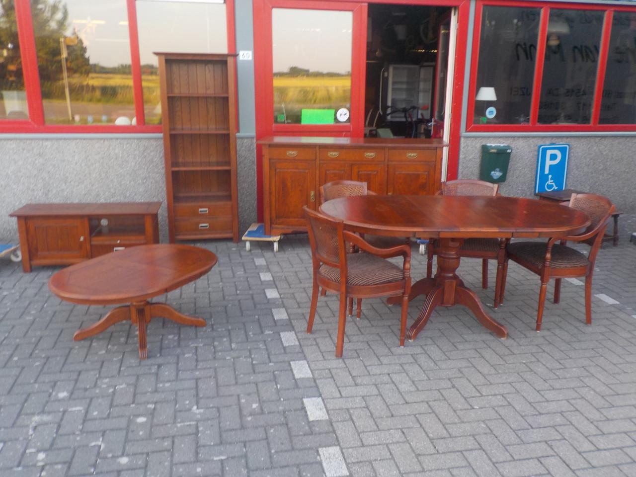 In nieuw staat open wandmeubel + 2 laden geheel massief