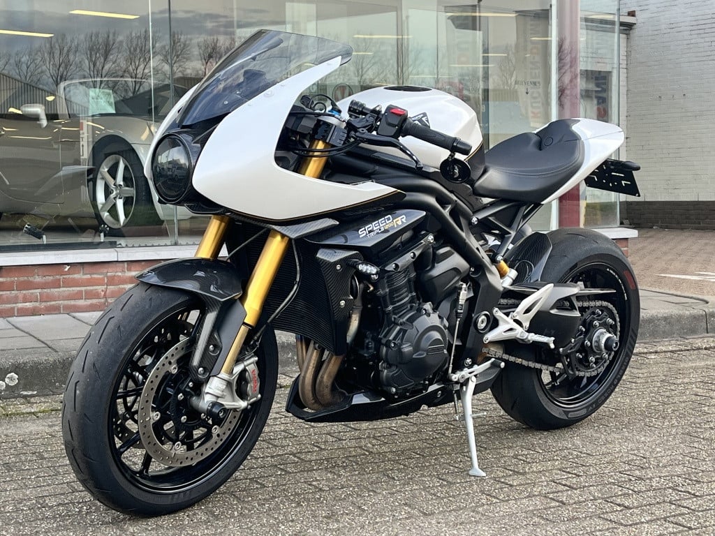 Triumph Speed Triple 1200 rr