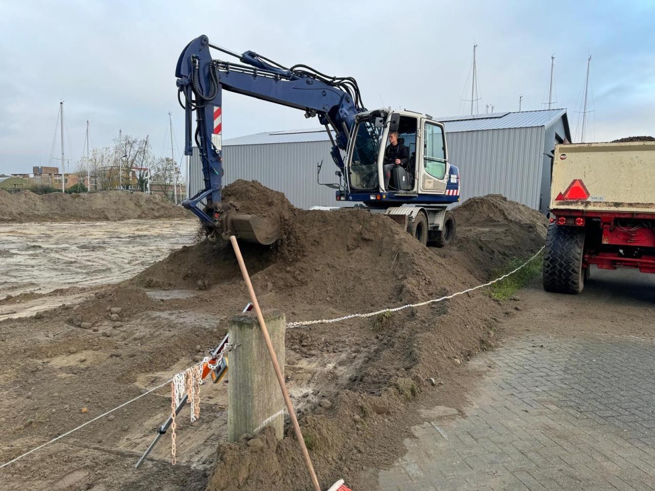 Graafmachine met machinist voor diverse graafwerkzaamheden