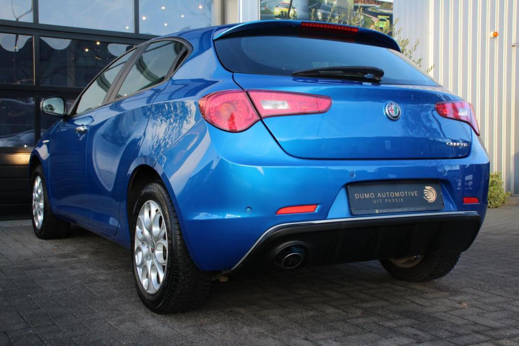Alfa Romeo Giulietta 1.4 turbo super - blu misano - dab - navi - pdc - crui