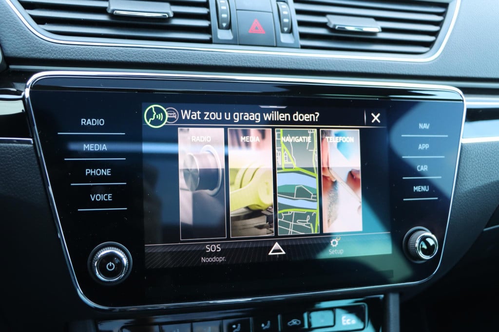 Skoda Superb combi 1.4 tsi iv laurin & klement 218pk dsg6