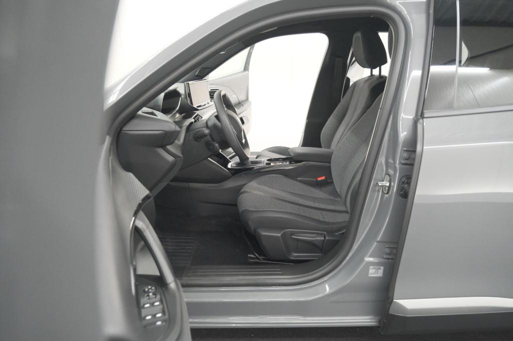 Peugeot 2008 puretech 100 allure | allseason banden | 360 camera | adaptiev