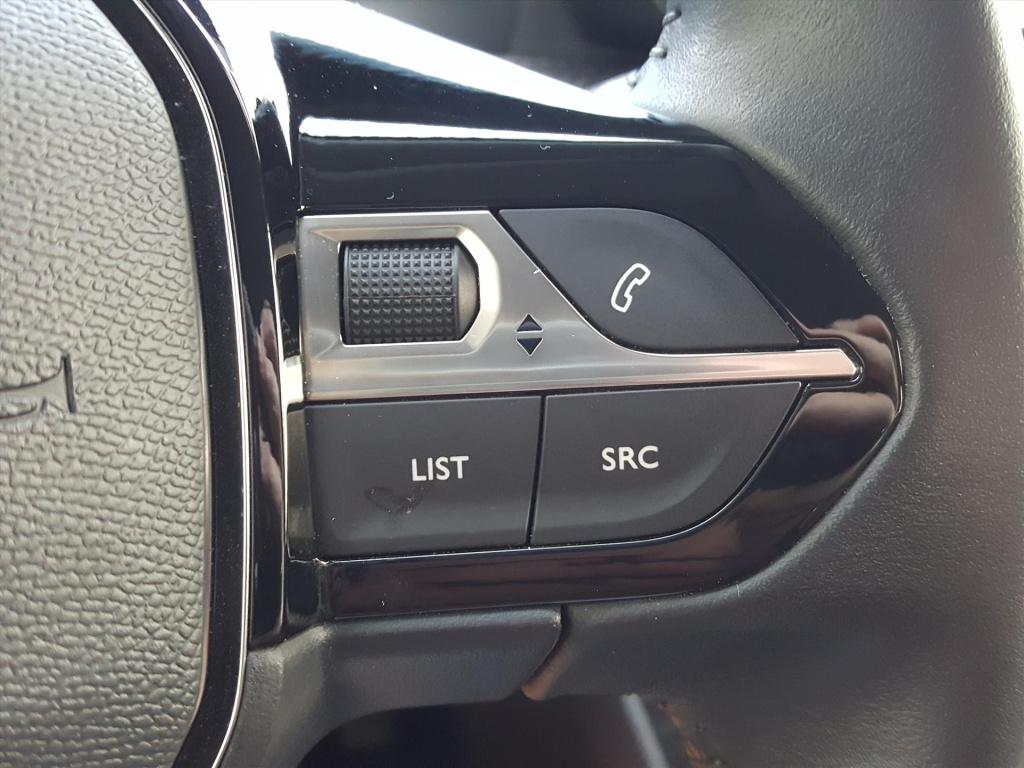 Peugeot 2008 1.2 pt 100pk allure trekhaak afneembaar | navigatie | apple ca