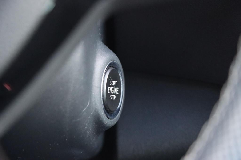 Skoda Karoq 1.5 tsi sportline business dsg7 150pk