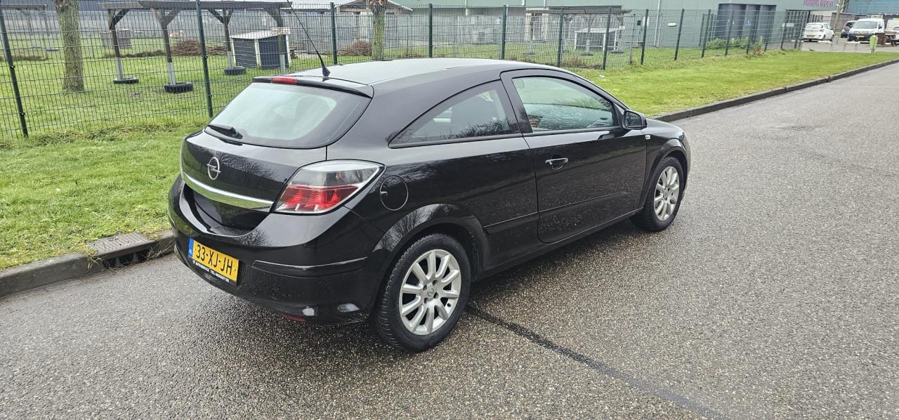 Opel Astra GTC 1.4 Temptation Verkeert In Zeer Goede Staat!!