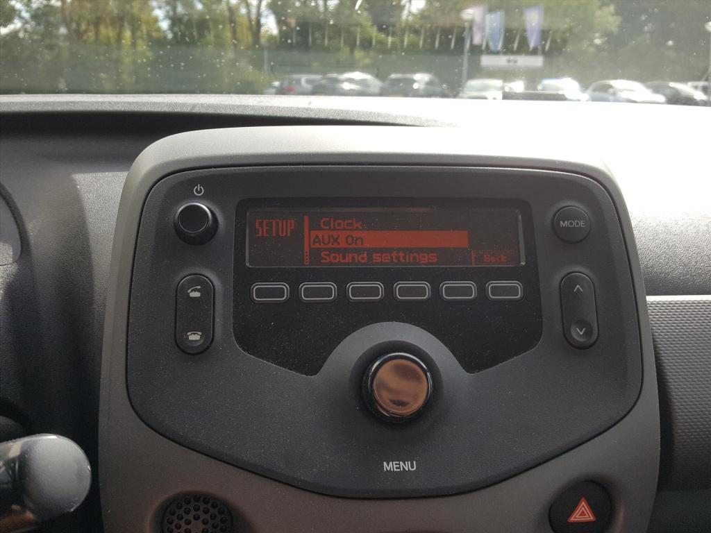 Peugeot 108 1.0 e-vti 72pk 5d active | airco | radio | bluetooth | bellen &