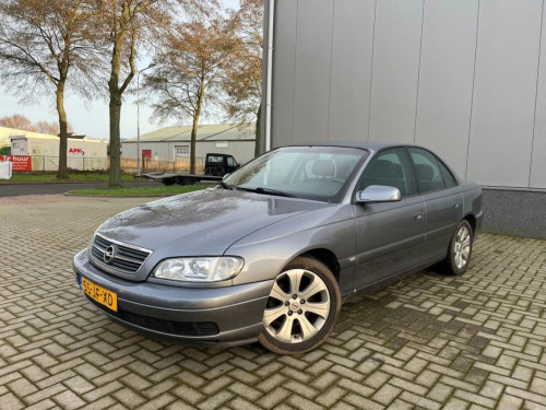 Opel Omega 2.2-16V Business edition Automaat