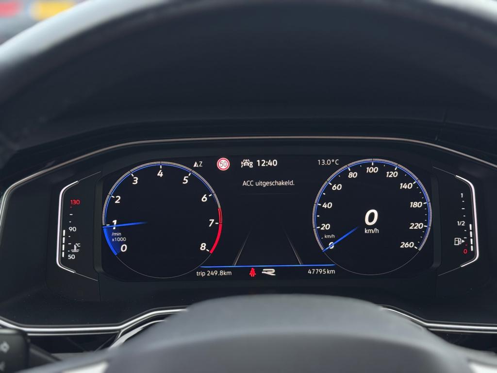 Volkswagen Taigo 1.0 tsi r-line * panoramadak * camera * led * clima