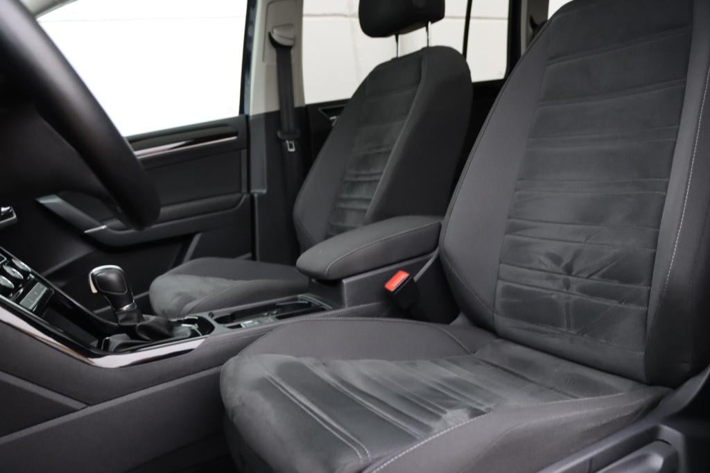 Volkswagen Touran 1.8 tsi highline 180pk dsg7