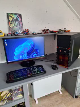 Complete desktop set