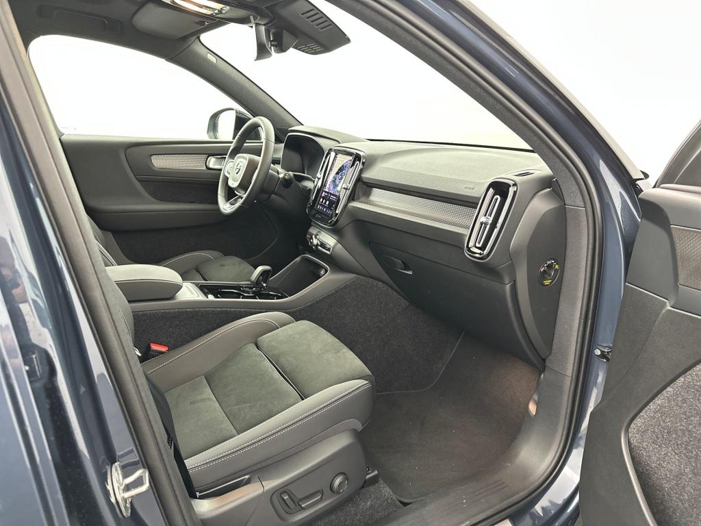 Volvo Ex40 extended range ultra black edition