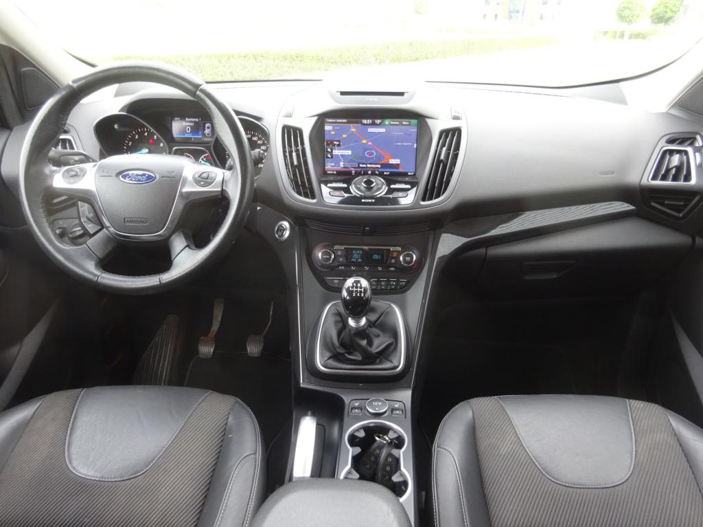 Ford Kuga 1.5 titanium climate / navi / cruise / camera / parkeers. / stoel