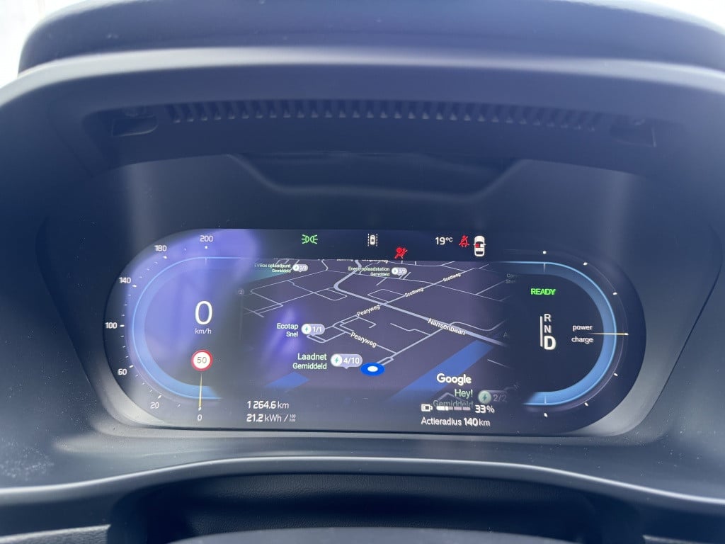 Volvo XC40 extended plus 252pk 82 kwh| trekhaak| adap.criuise| stoel.verw|