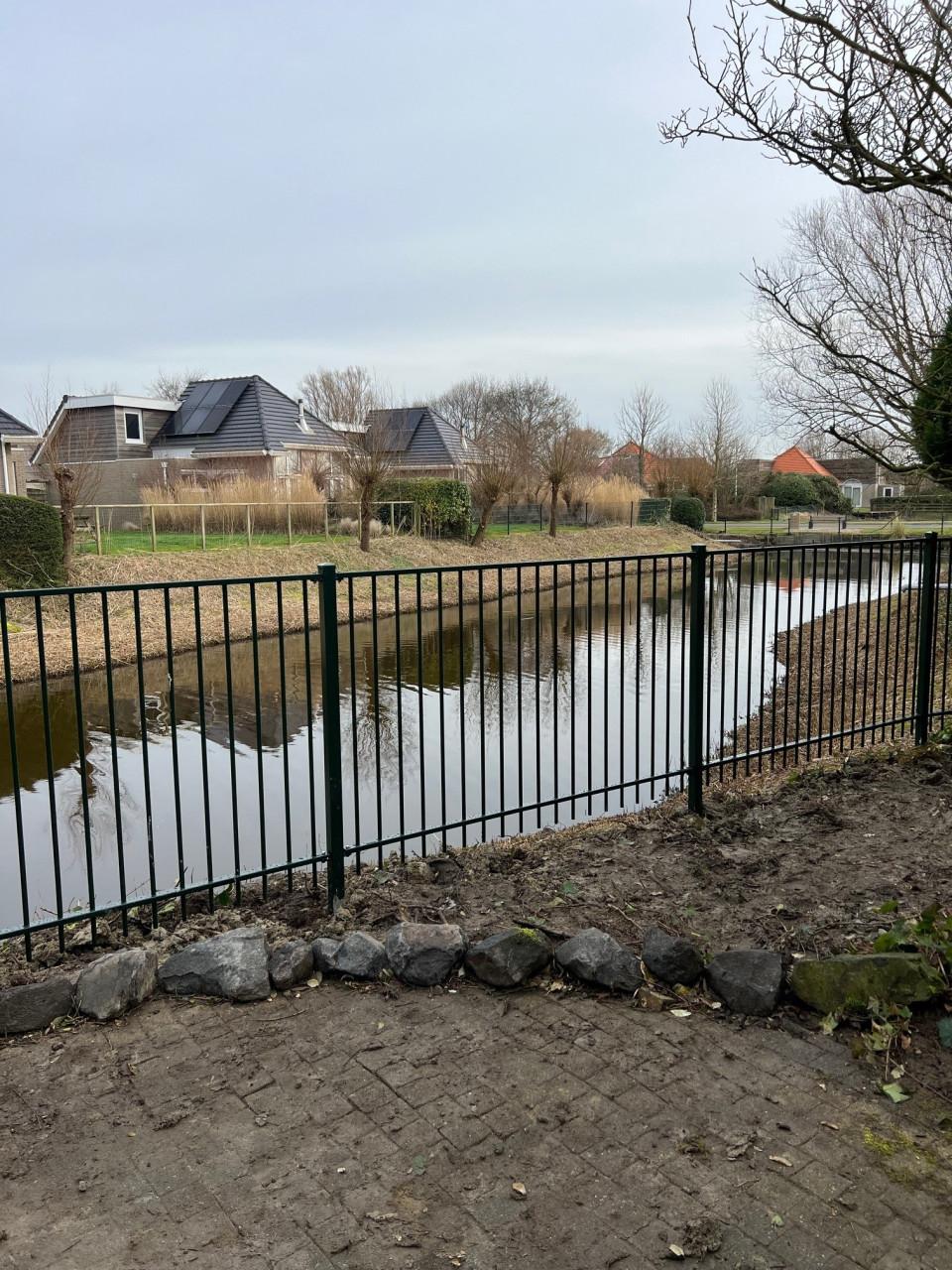 Hekwerken - Tuinpoorten - Schuifpoorten en Inrijpoorten op maat gemaakt.