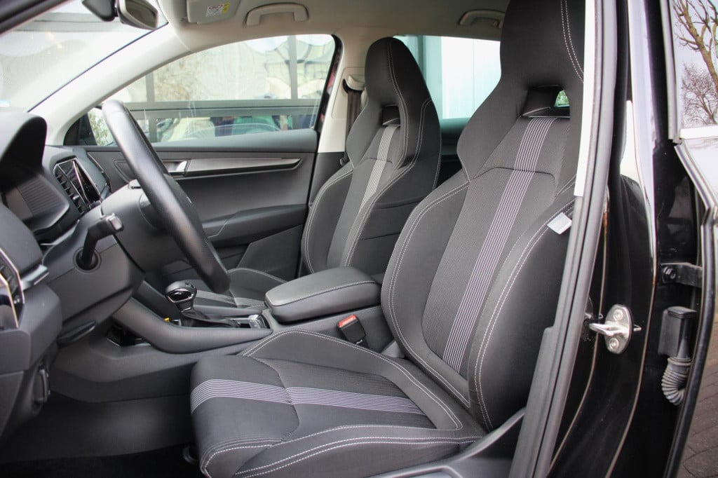 Skoda Karoq 1.5 tsi act sportline business - stoel verw - carplay - virtual