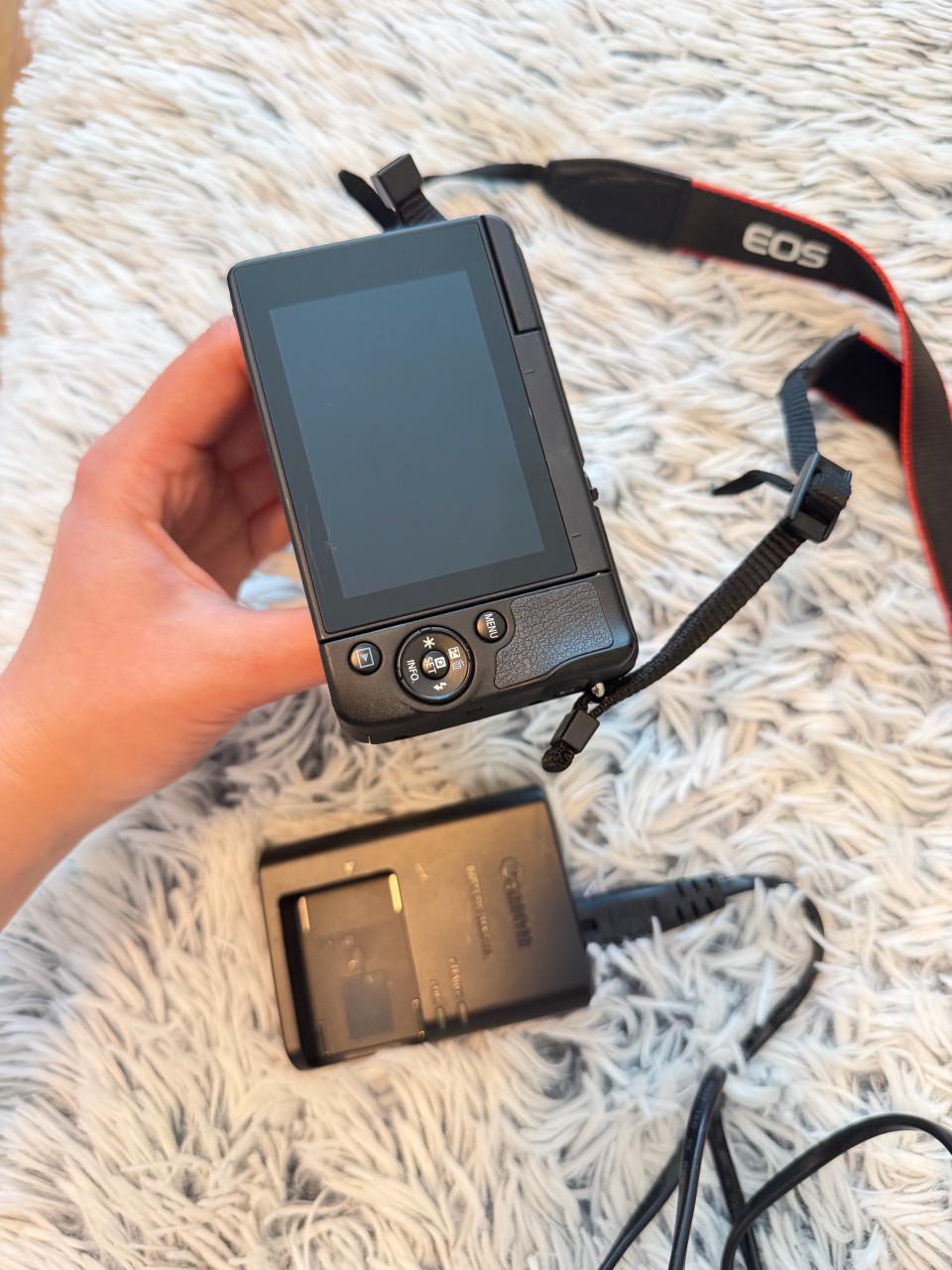 Canon EOS M10 Systeemcamera + 15-45mm lens