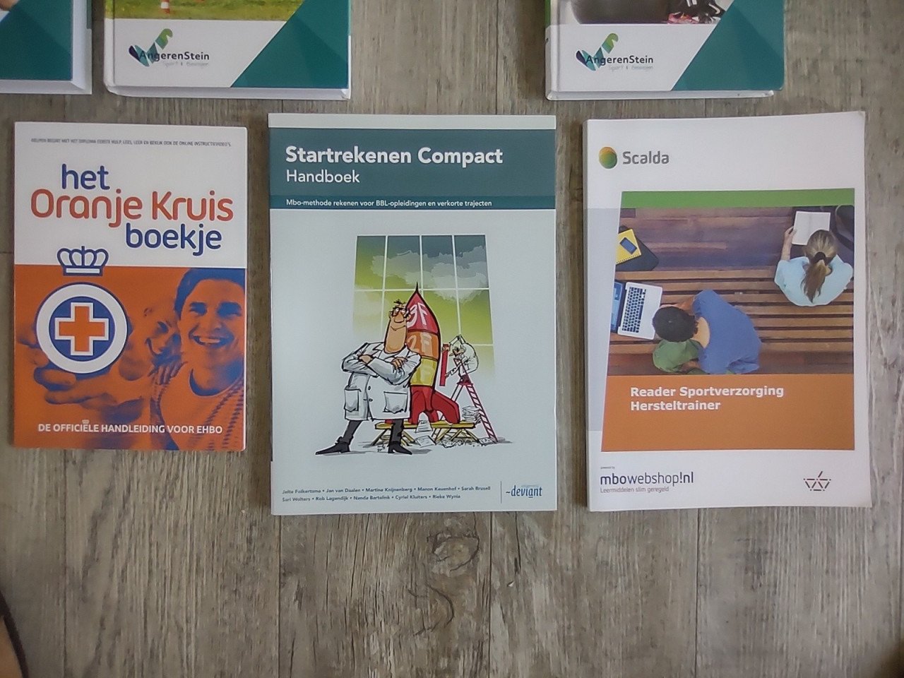 10 boeken van de Opleiding CIOS. Sport leider. Eerste 5 van Angeren Stein