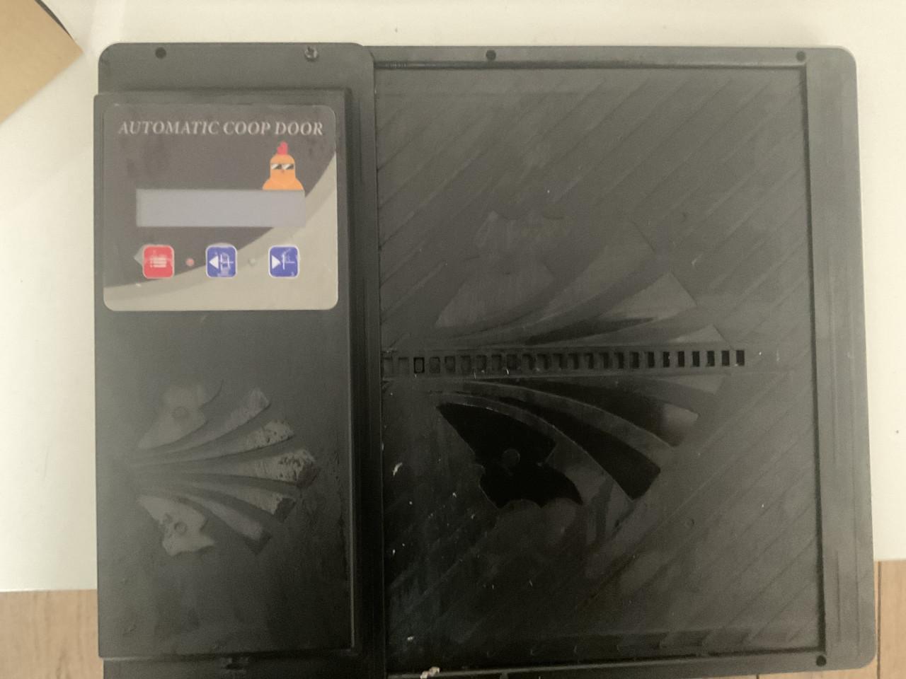 Automatische kippenhok deur