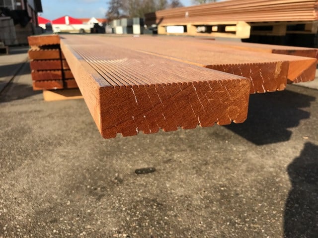 Bangkirai brugdekdelen 45 x 145mm