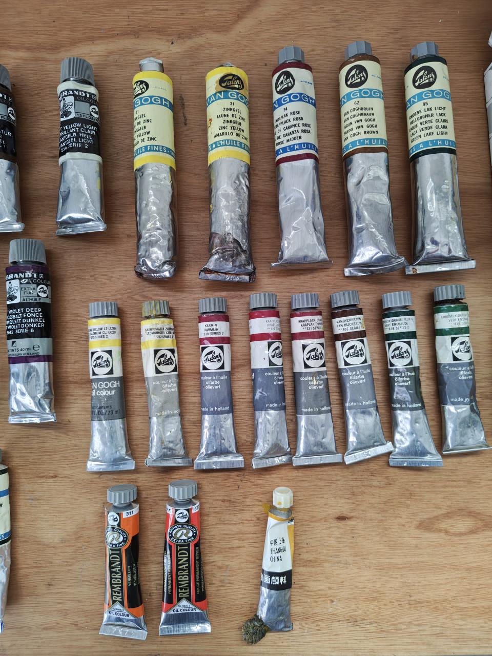 Ruim 30 ongebruikte tubes olieverf Talens, van Gogh, Rembrandt etc.